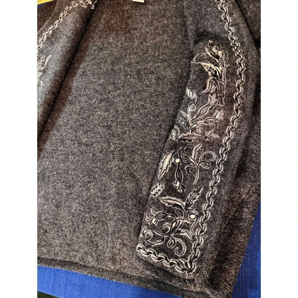 Linea Louis Dell'Olio Wool Cardigan M Gray Floral Embroidered Cottagecore A32601